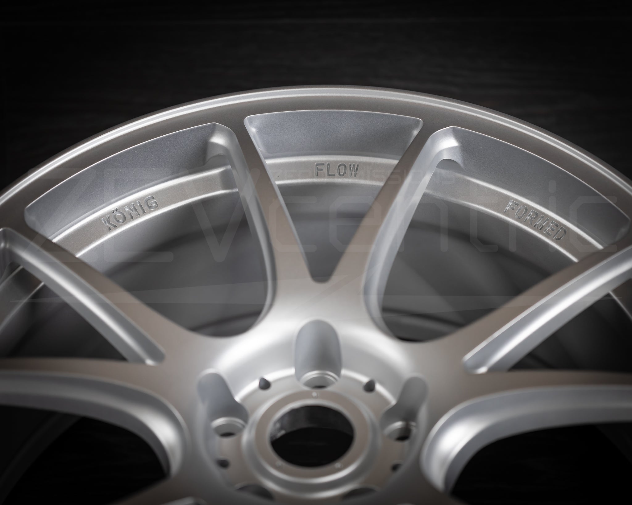 Model 3 Konig Freeform 19" Matte Silver (Set of four) Tire Package