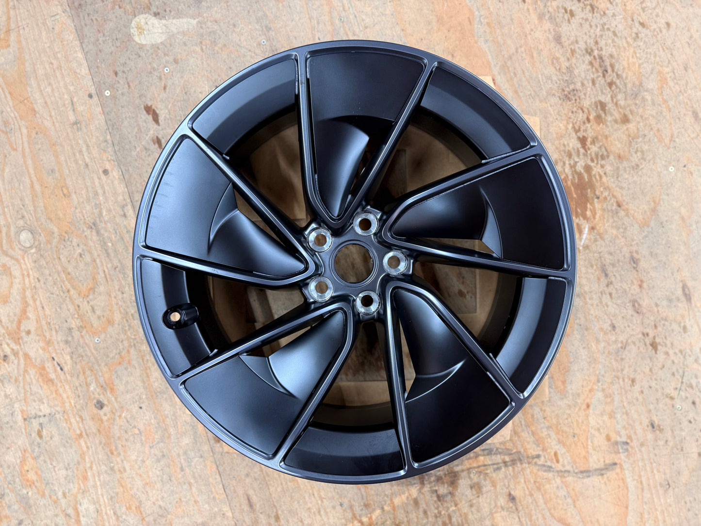 OEM Tesla Model 3 Warp 20" Replacement Wheel (Like new)