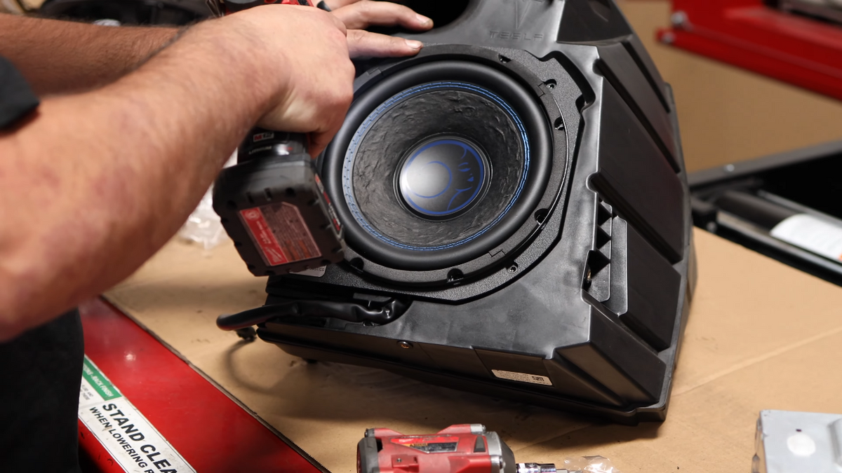 Orella Audio Install Model 3 / Y