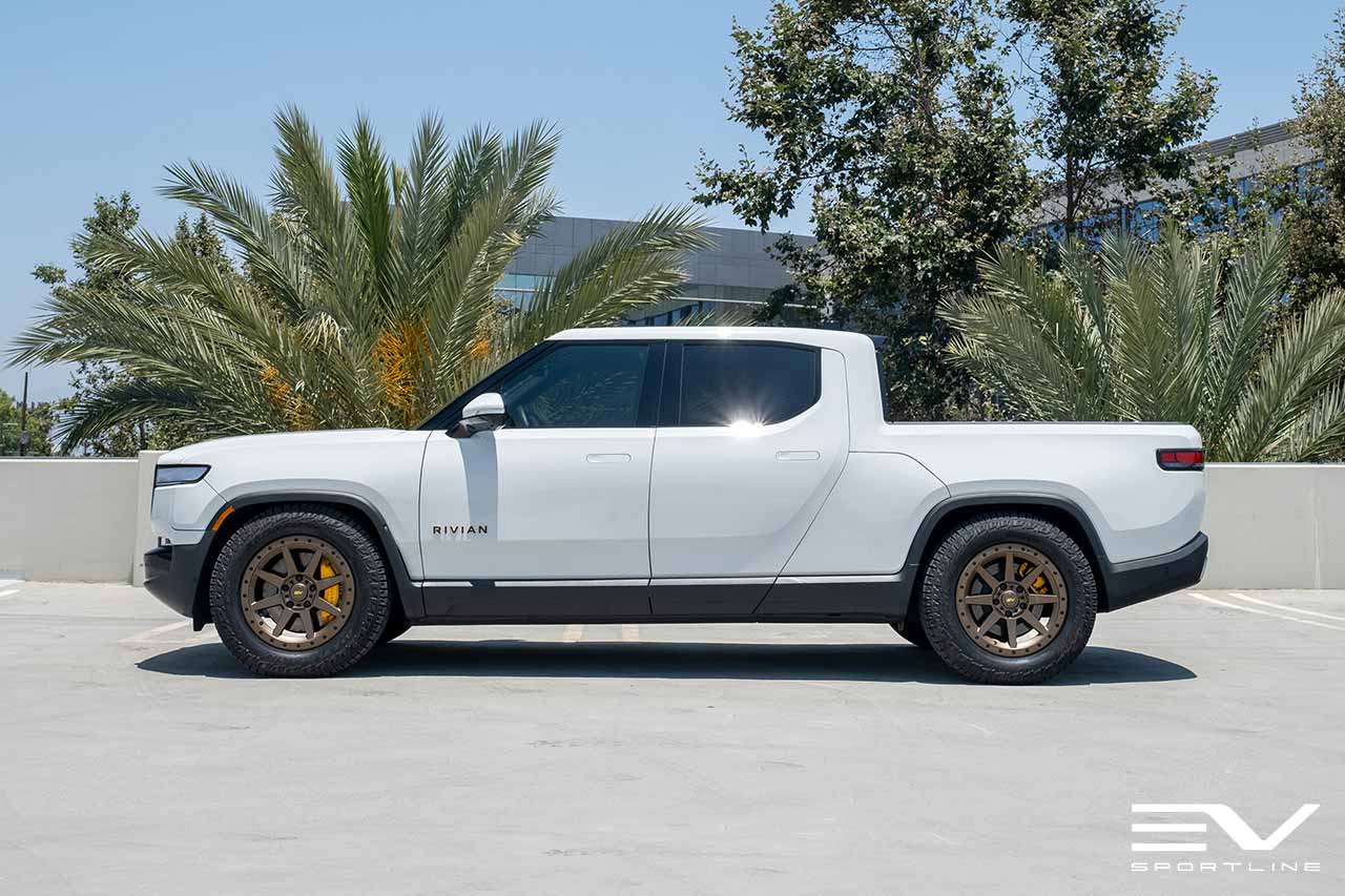 Team 1EV  - Rivian R1T/R1S R800 Compass 20" Flow Forged Wheels